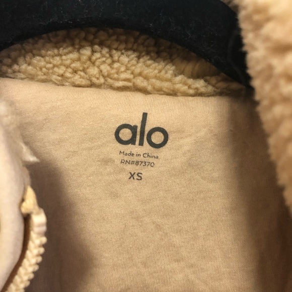 ALO Yoga Shanti Half Zip Sherpa Teddy Coat Jacket - Picture 7 of 13